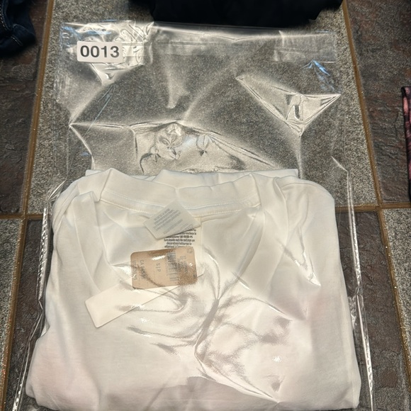 T-shirt - Picture 5 of 5